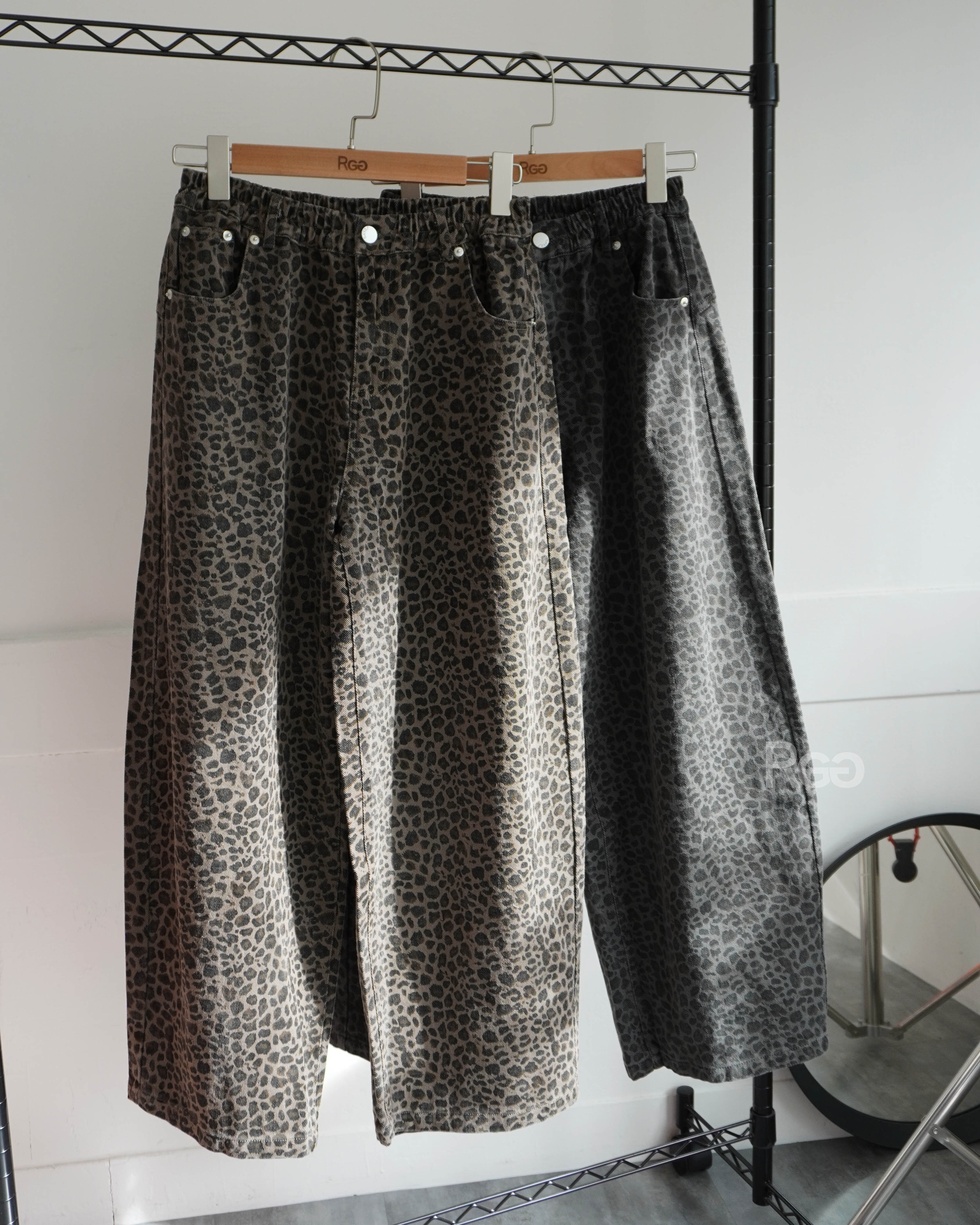 #95874 韓國豹紋微彎刀長褲