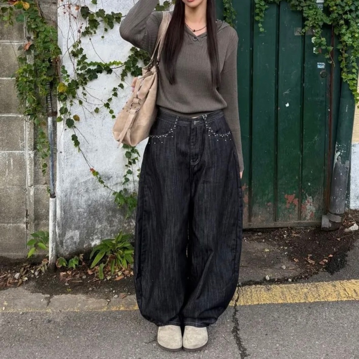 【優惠預訂】韓國不褪色窩釘口袋彎刀褲（2色）