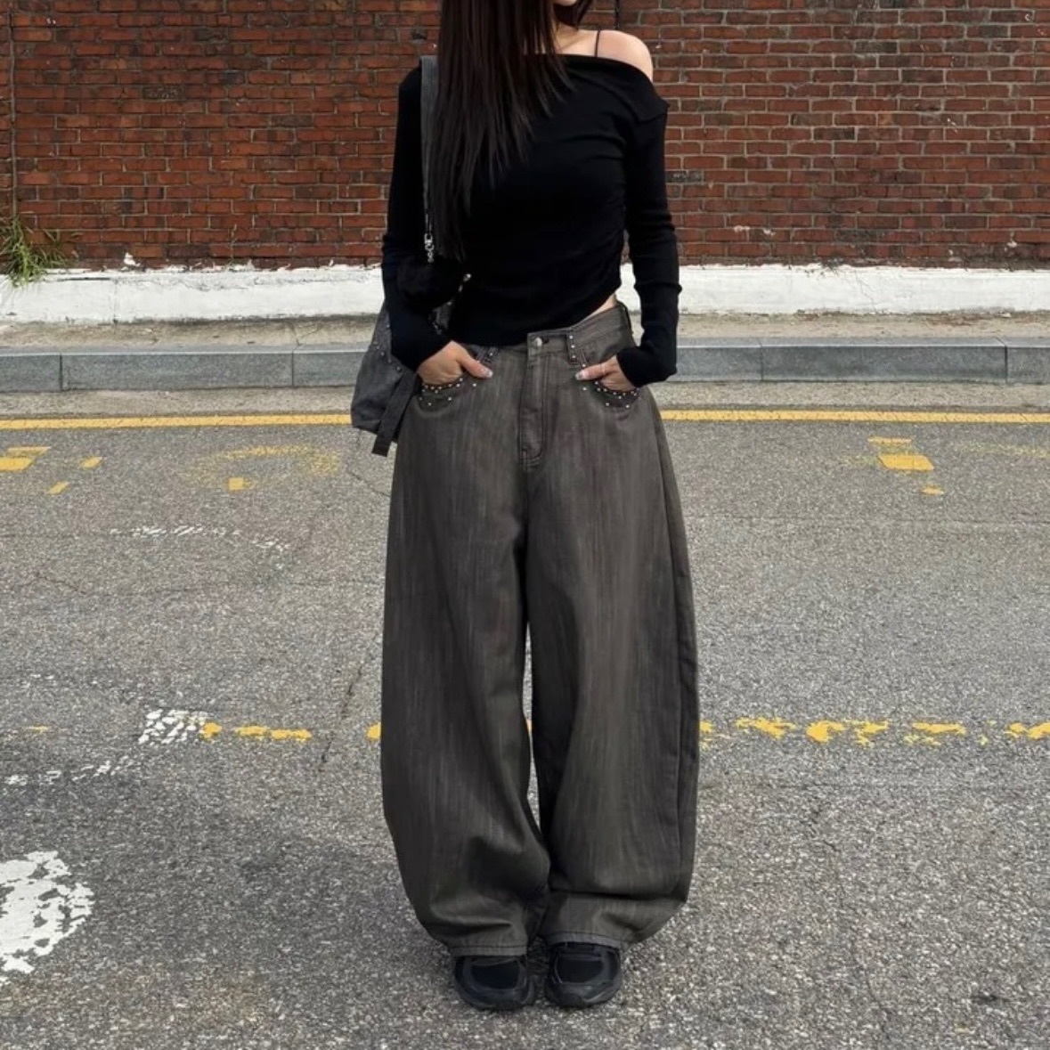 【優惠預訂】韓國不褪色窩釘口袋彎刀褲（2色）