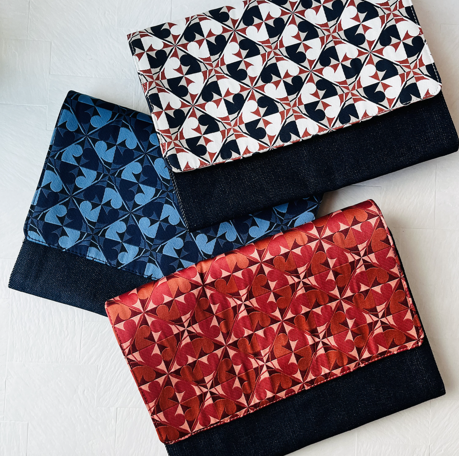 Kyokuhaku 肩背手帳包 探索