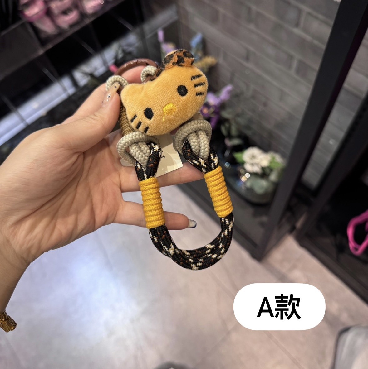 韓國連線 - KITTY手機掛繩 共4款