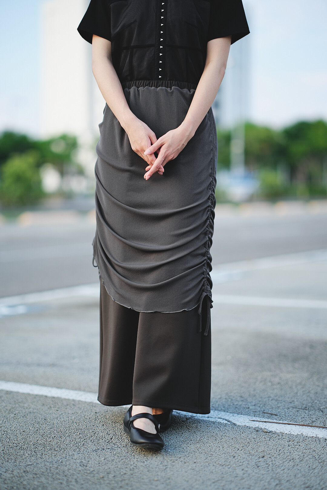 時の折り目！分層綁帶半身裙(兩色-灰黑)
