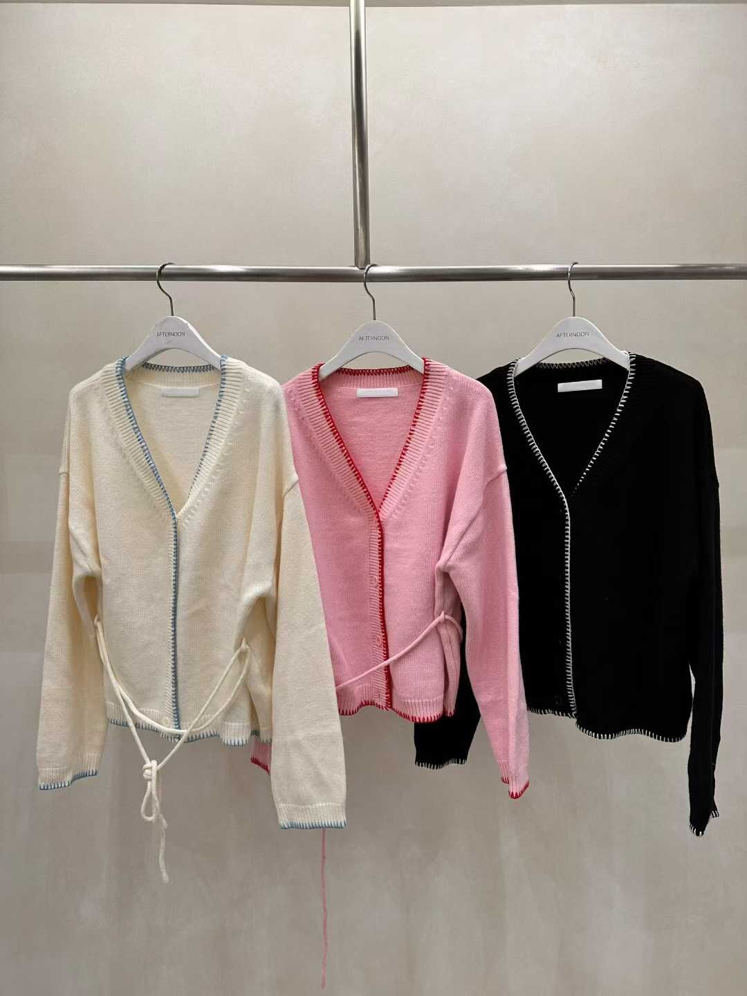 AF5043 撞色邊綁帶排扣外套