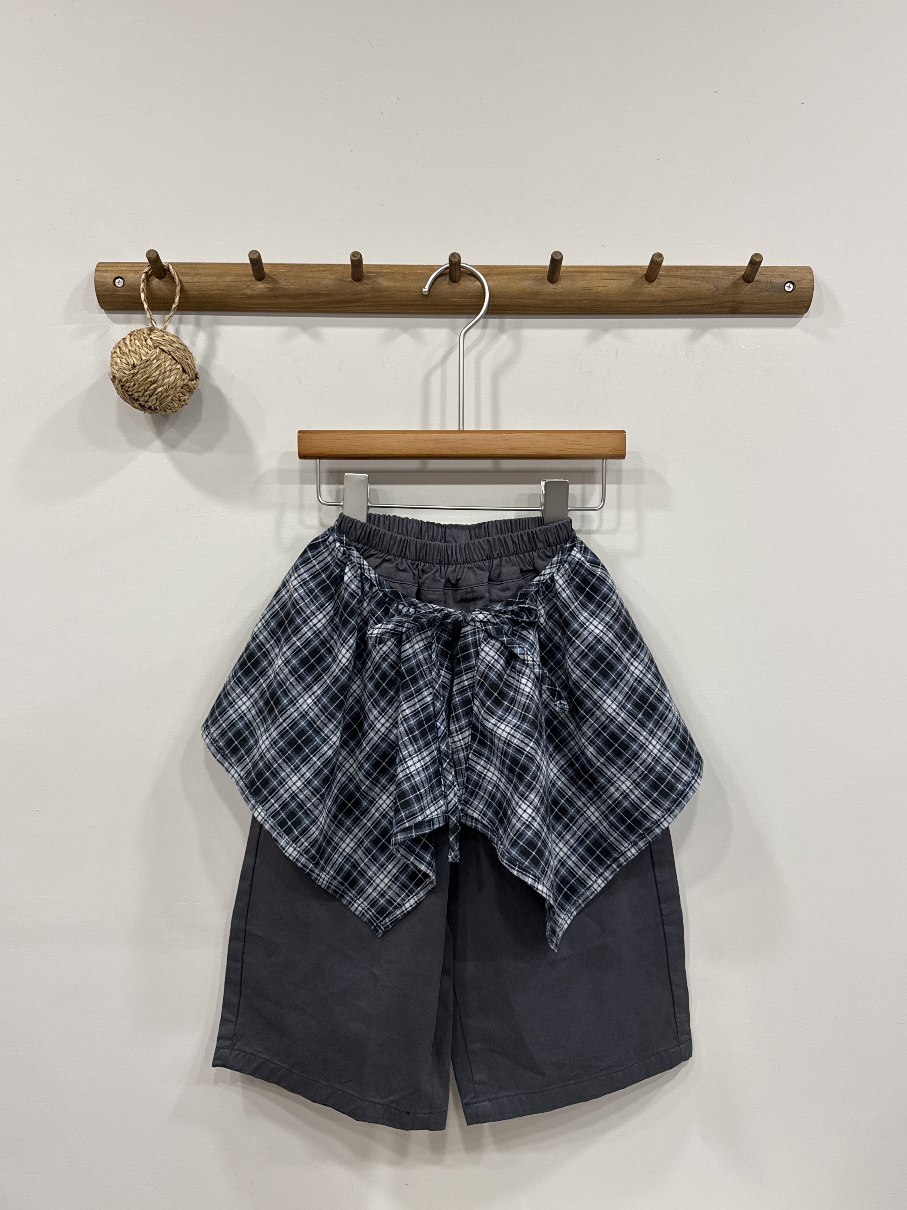 A03102格子屁簾休閒褲