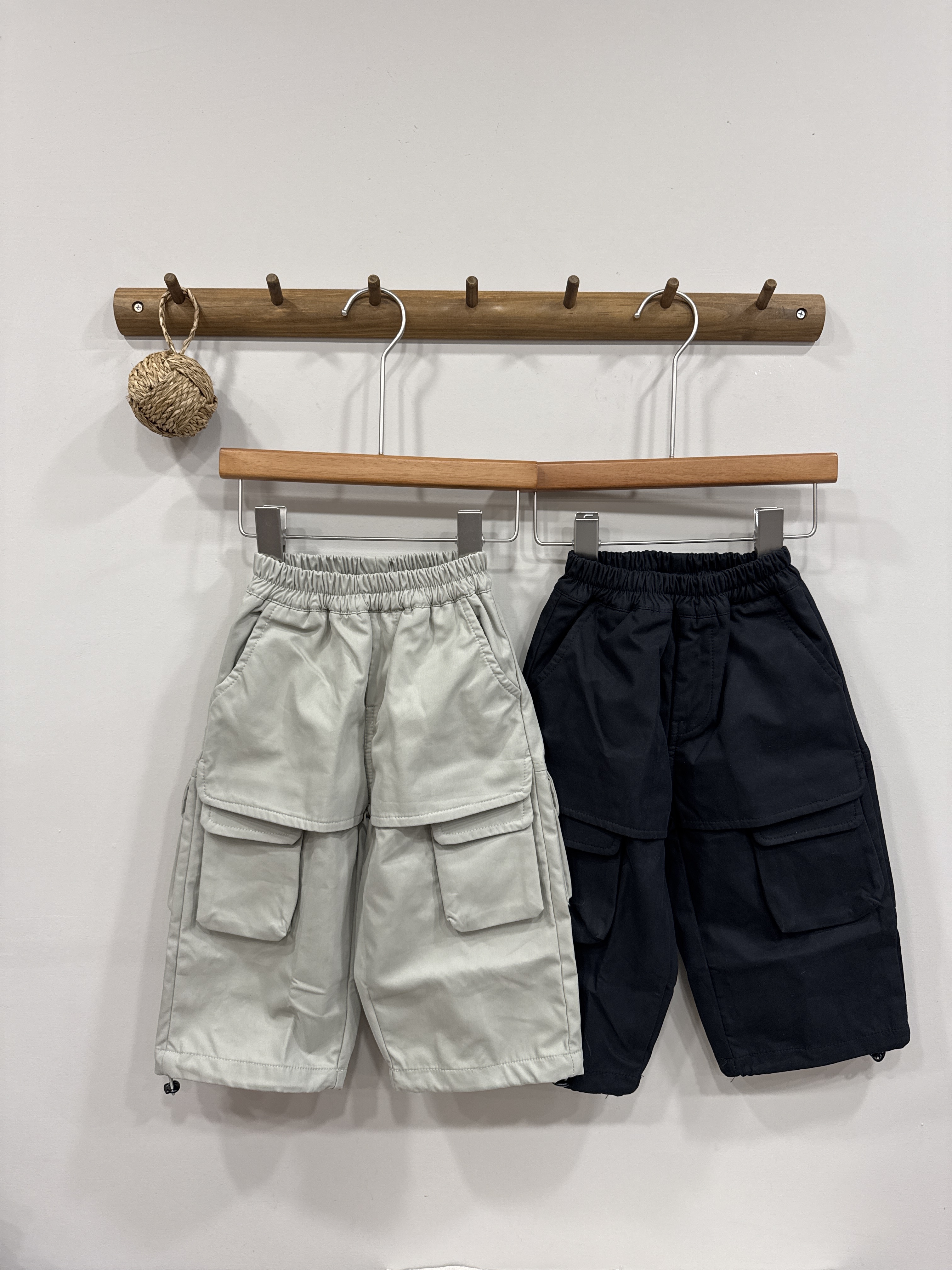 A02895多口袋設計休閒褲