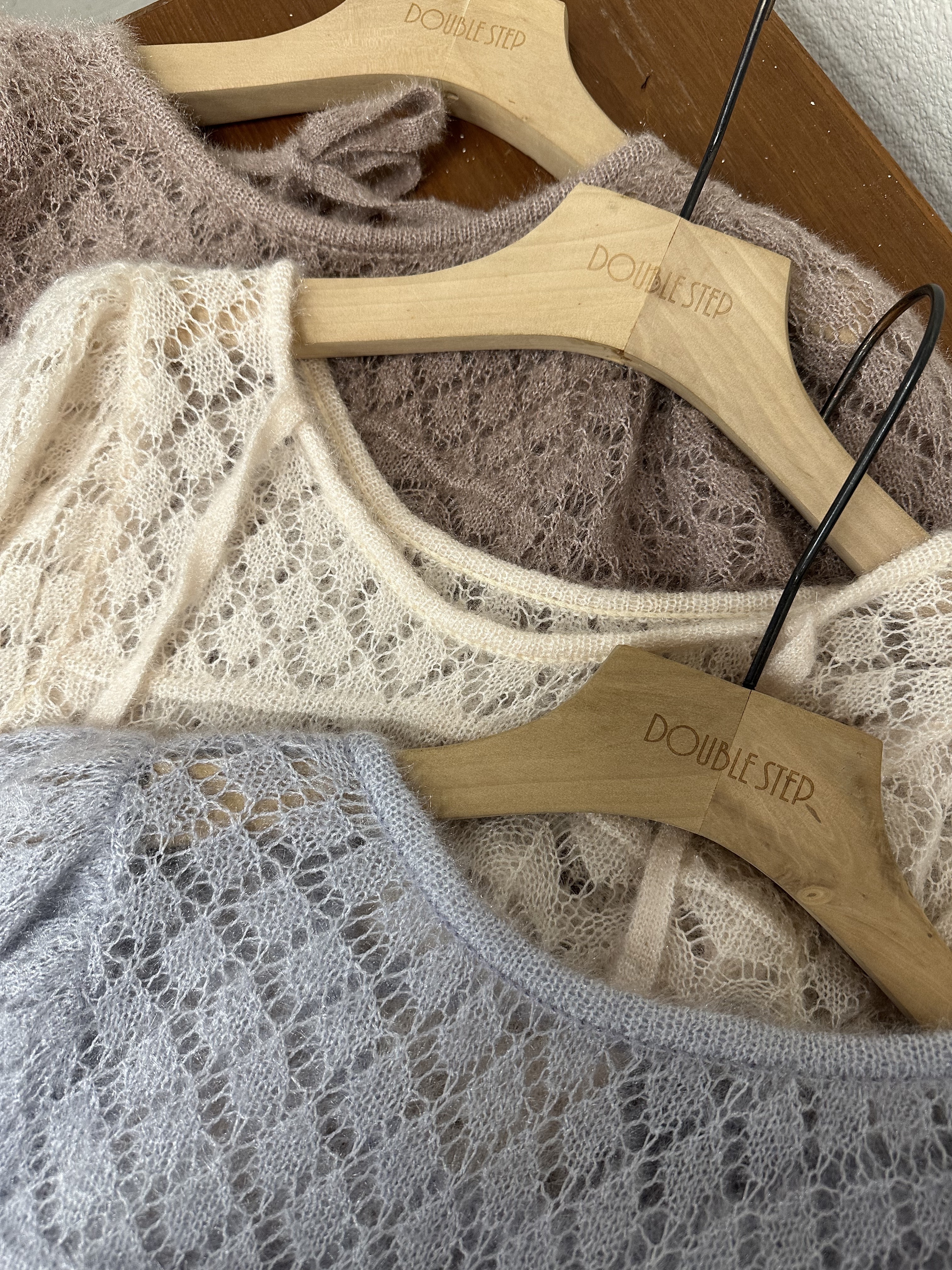 2 ways領 ～ 閃閃公主䄂縷空針織上衣 - BL53825