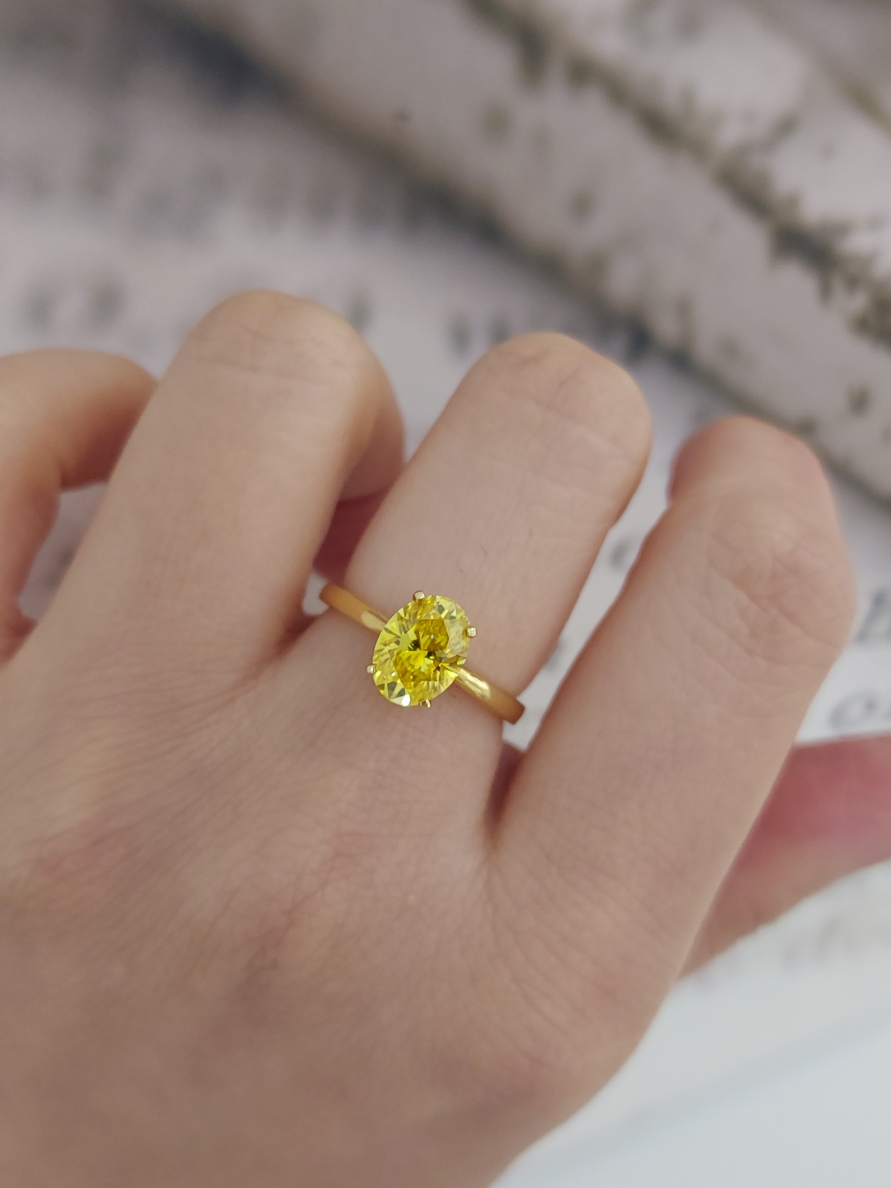 18K黃金 實驗室梨橢圓形培育黃鑽石戒指