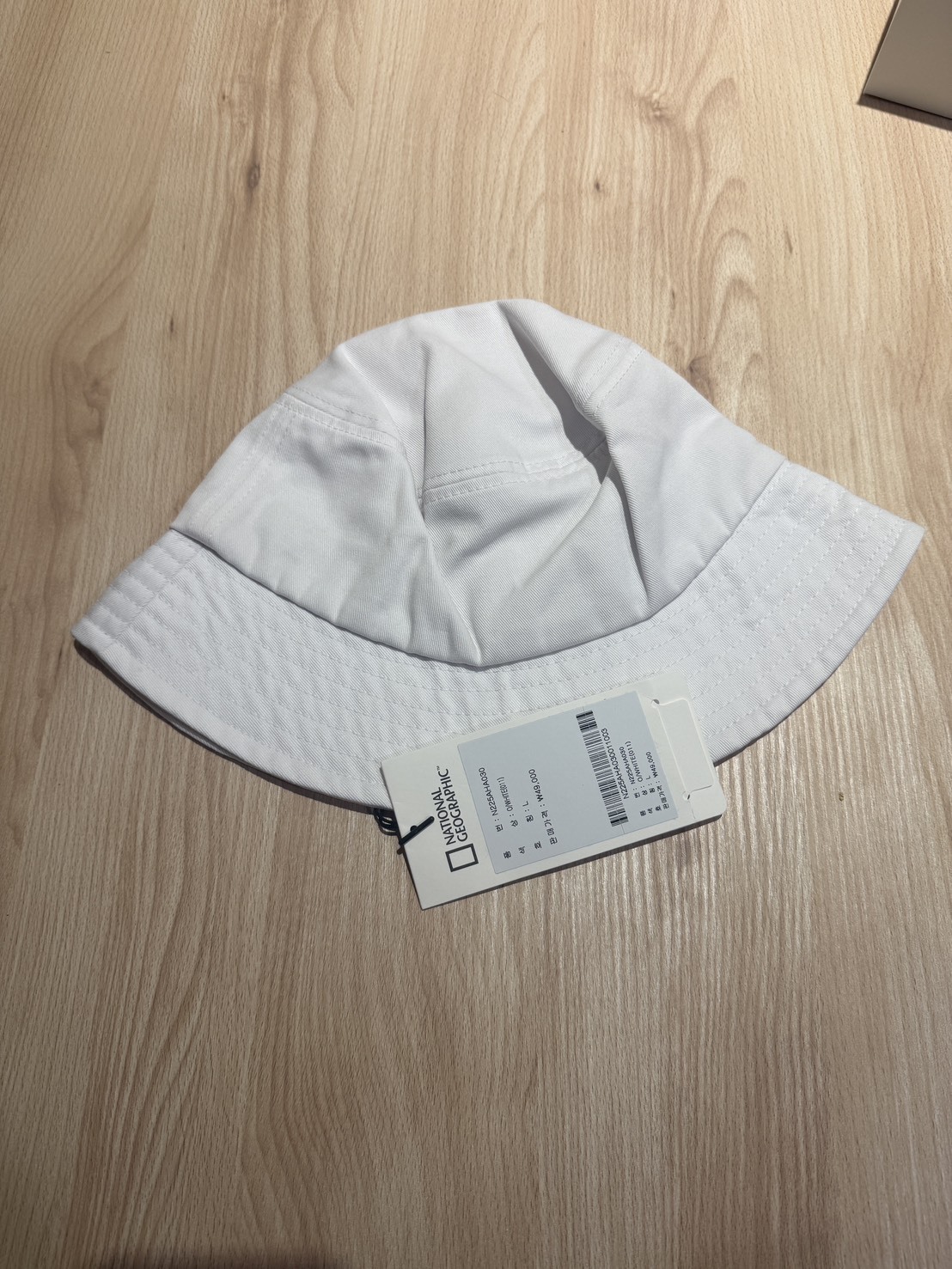 【現貨出清】National Geographic 基本3D LOGO 漁夫帽 COOLMAX® 材質 白色 L號