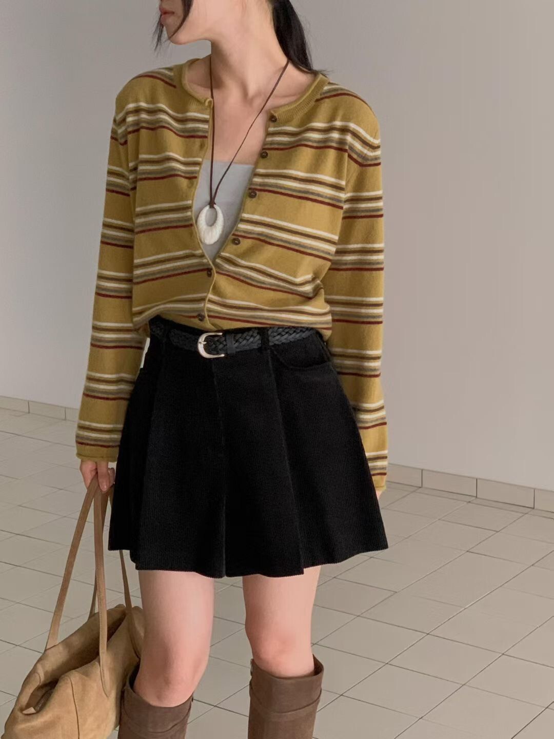 燈心絨鬆緊腰短褲