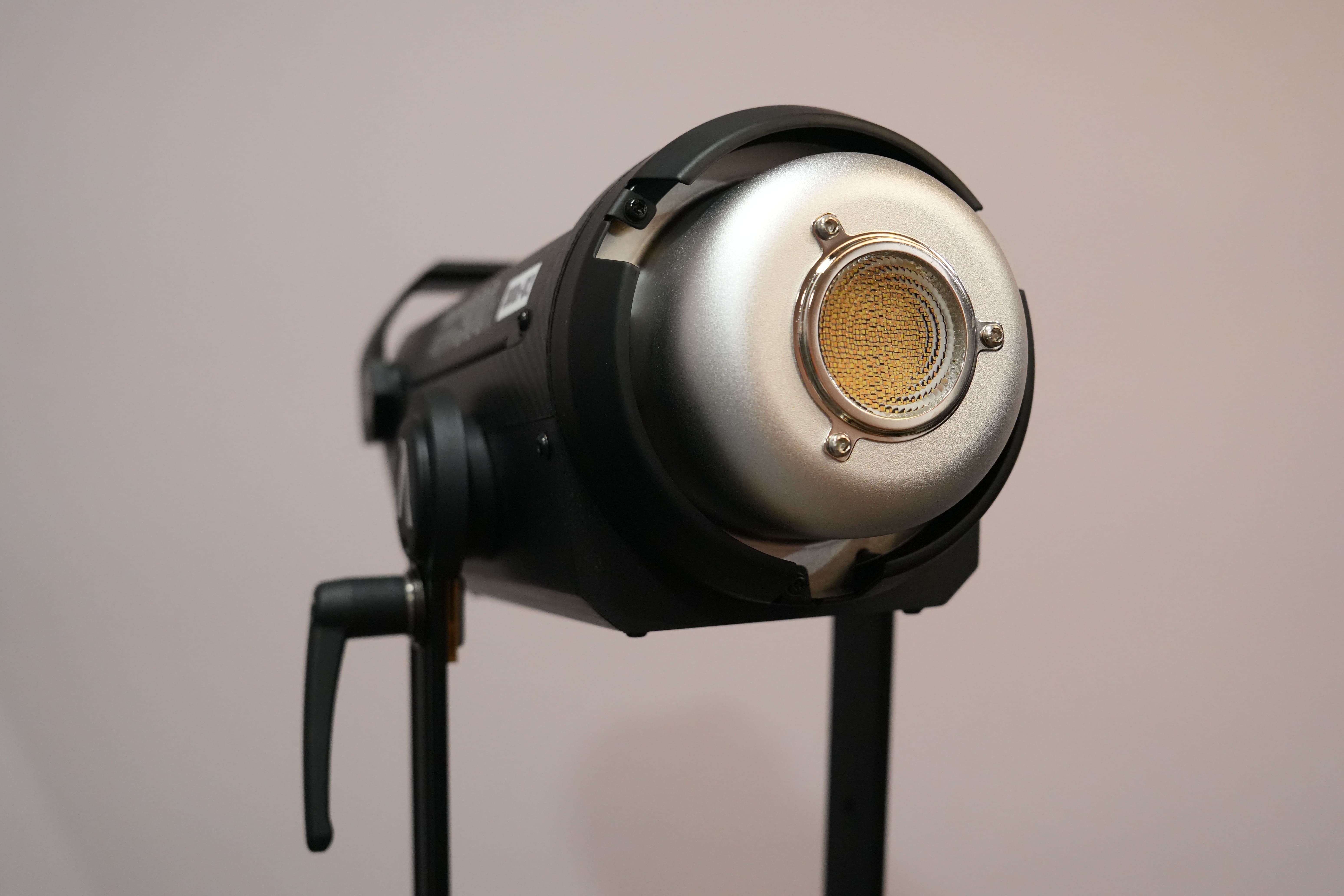 ［二手出清］Aputure 愛圖仕 Ls 300x 300W 雙色溫 聚光燈 近全新 學長影視器材