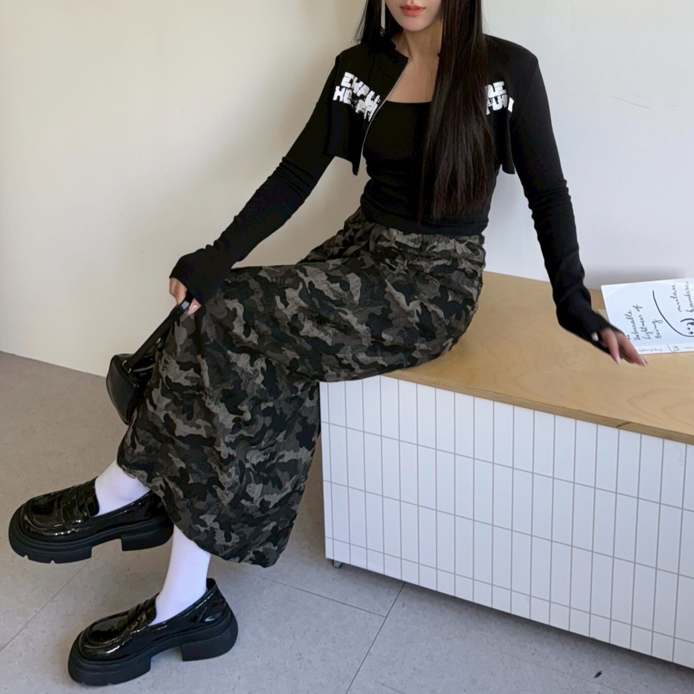 迷彩斑斕 破壞感抽繩長裙