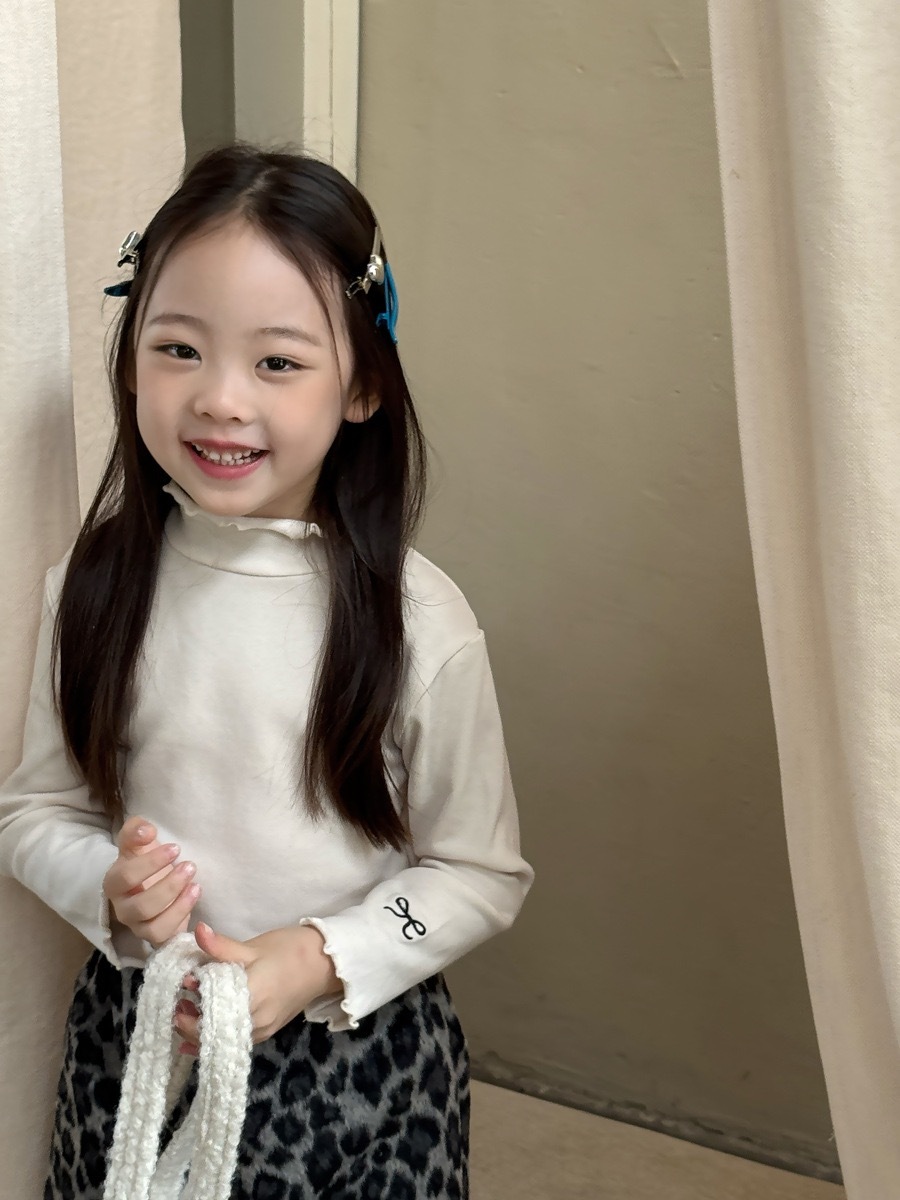 現貨110咖色｜包色款蝴蝶結木耳邊打底上衣  ·꒱ ‧₊˚   ＊需要拆開購買