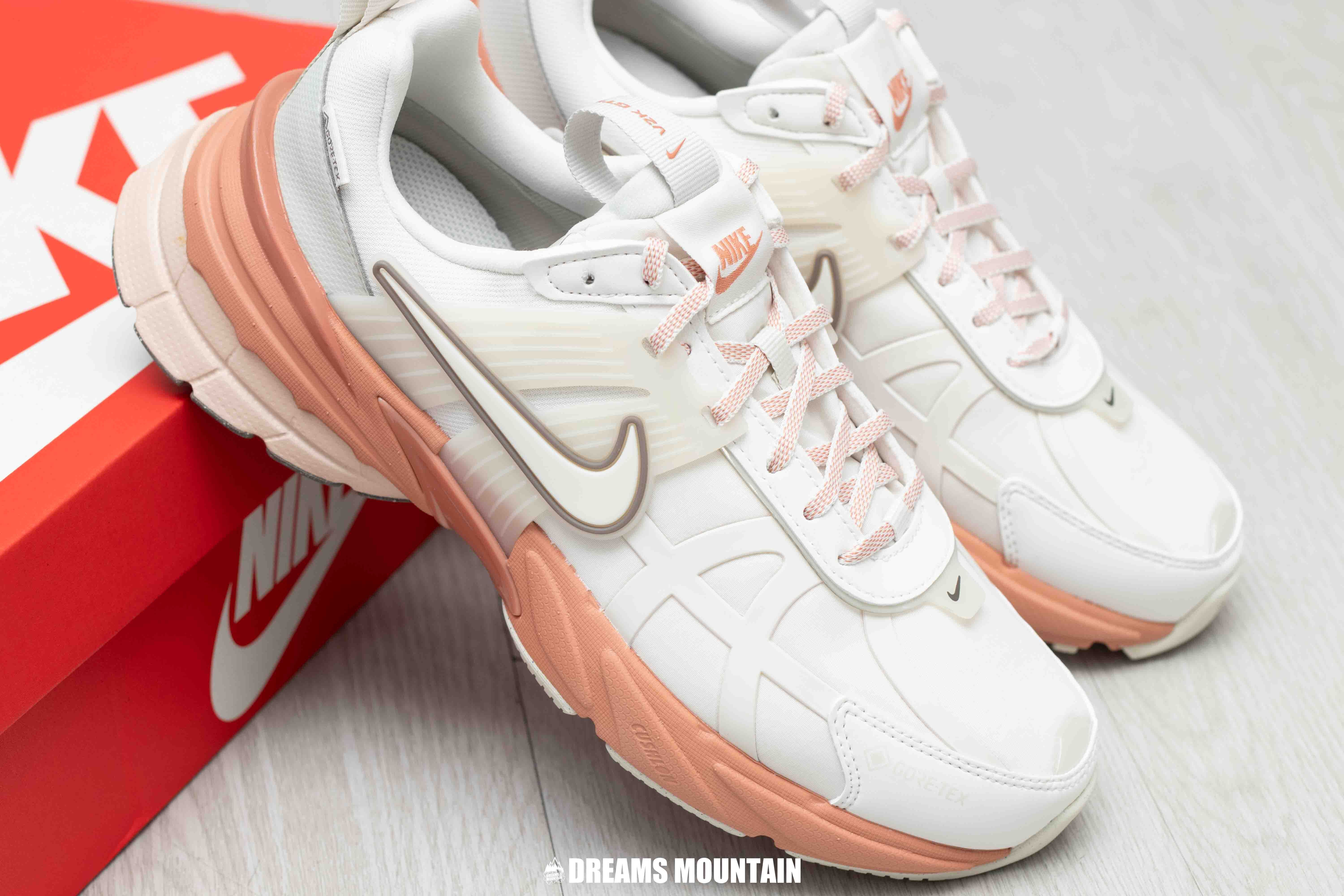 【預訂】NIKE V2K RUN GTX "老爹鞋" 霧灰白紅茶-WOMEN