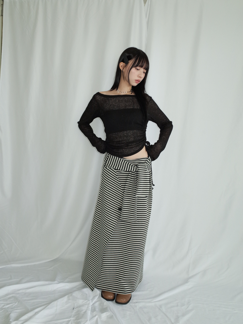 wide-neck speckled top with side ruching