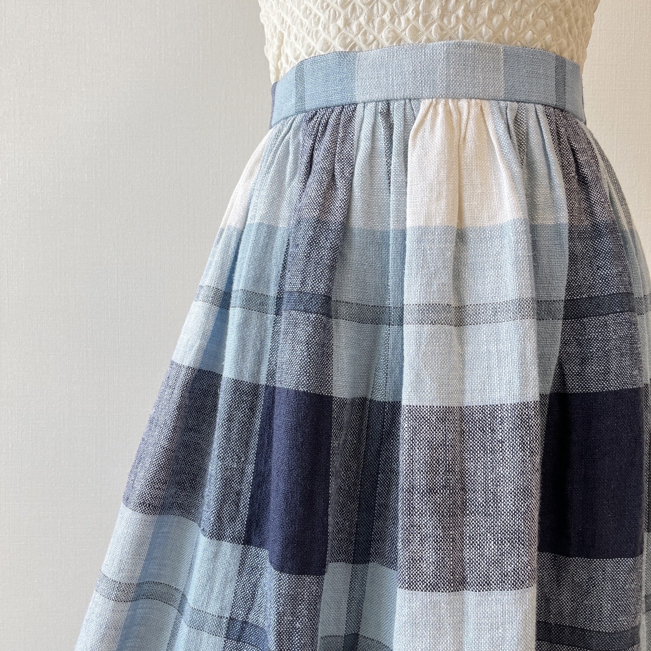 藍白色大格紋半身裙