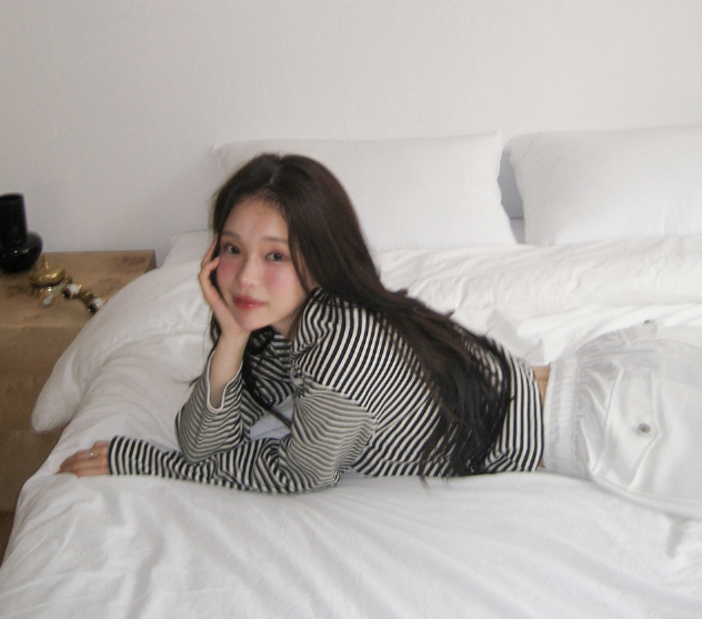 早秋預訂｜條紋基本長袖T 恤