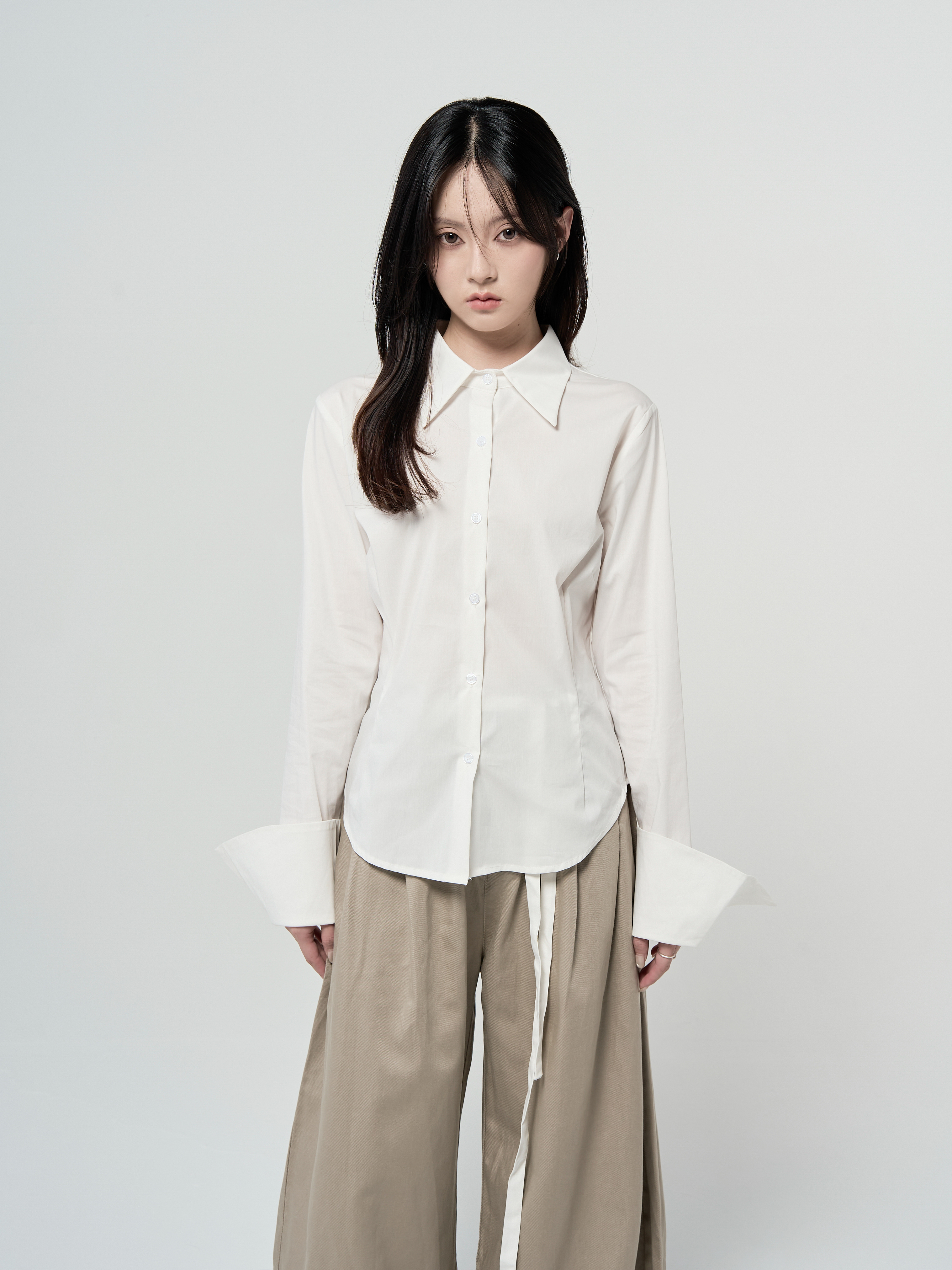 反折袖收腰長袖襯衫-白