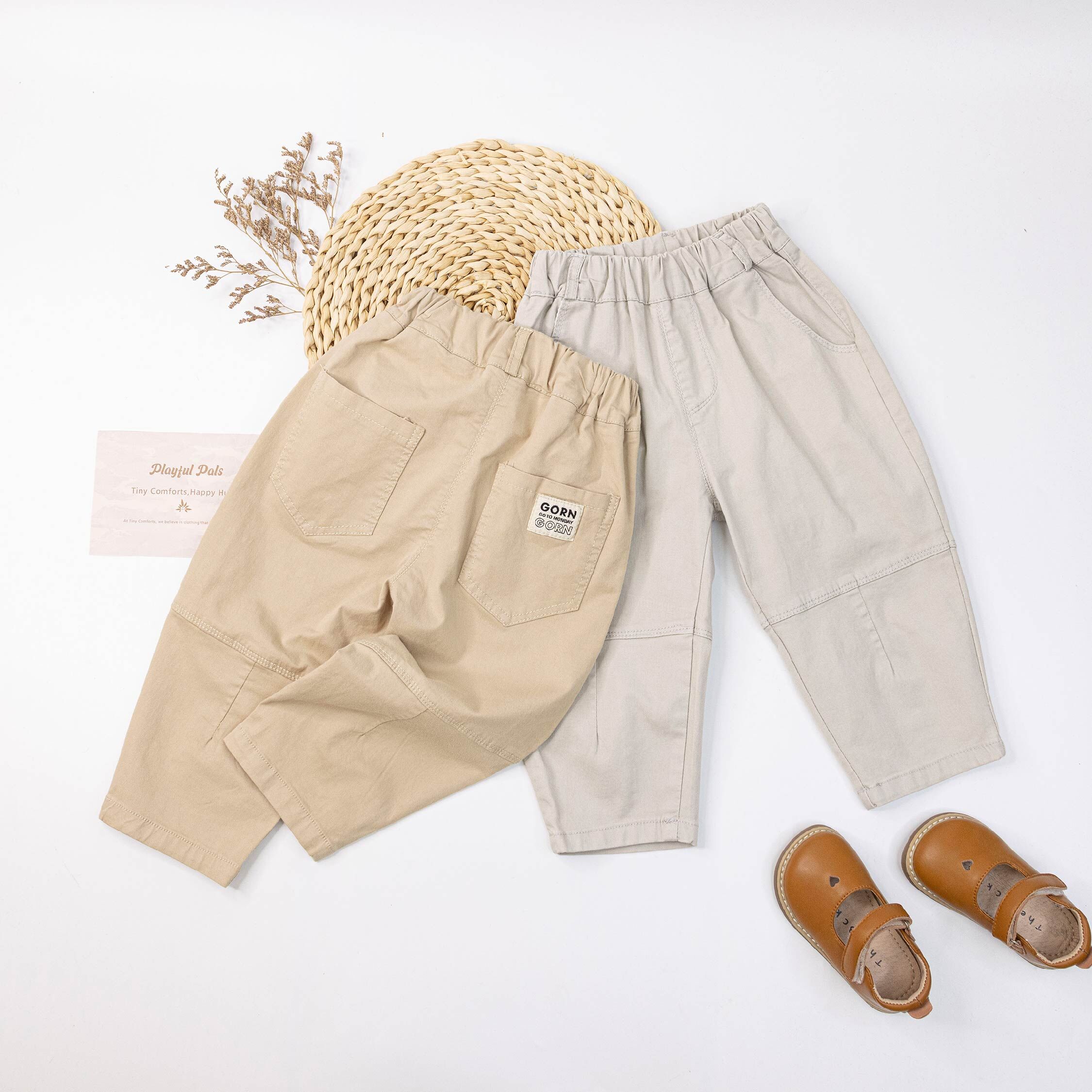 【H55112】潮流英字造型小標休閒褲＊二色