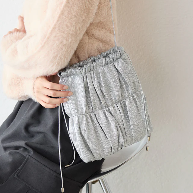 日本 光澤感抽皺小提包