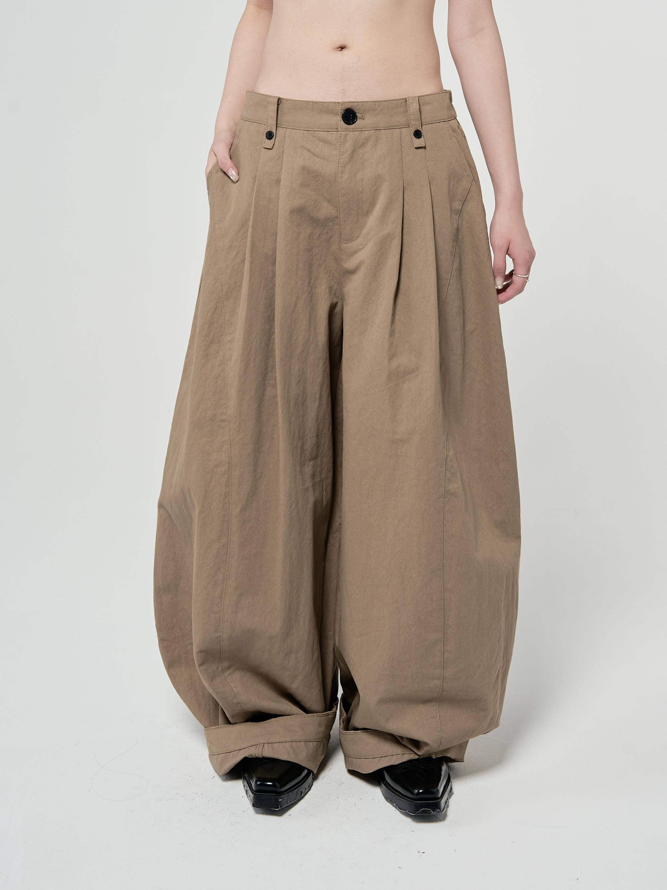 量感摺縫氣球長褲-棕