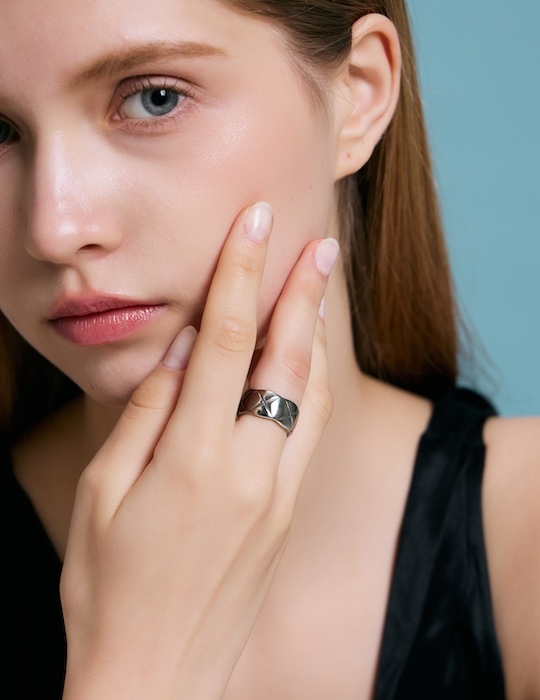 【鈦鋼】經典菱格戒指-寬版(銀)