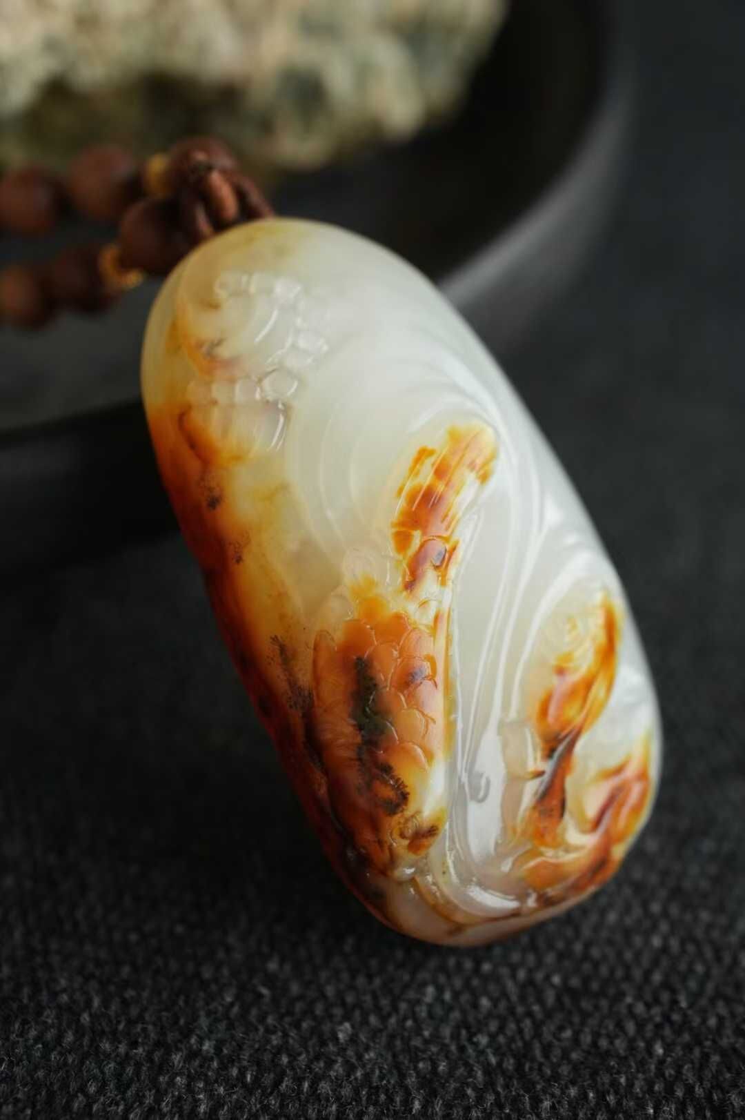 9645 和田玉獨籽黑金皮“好運連連”掛件