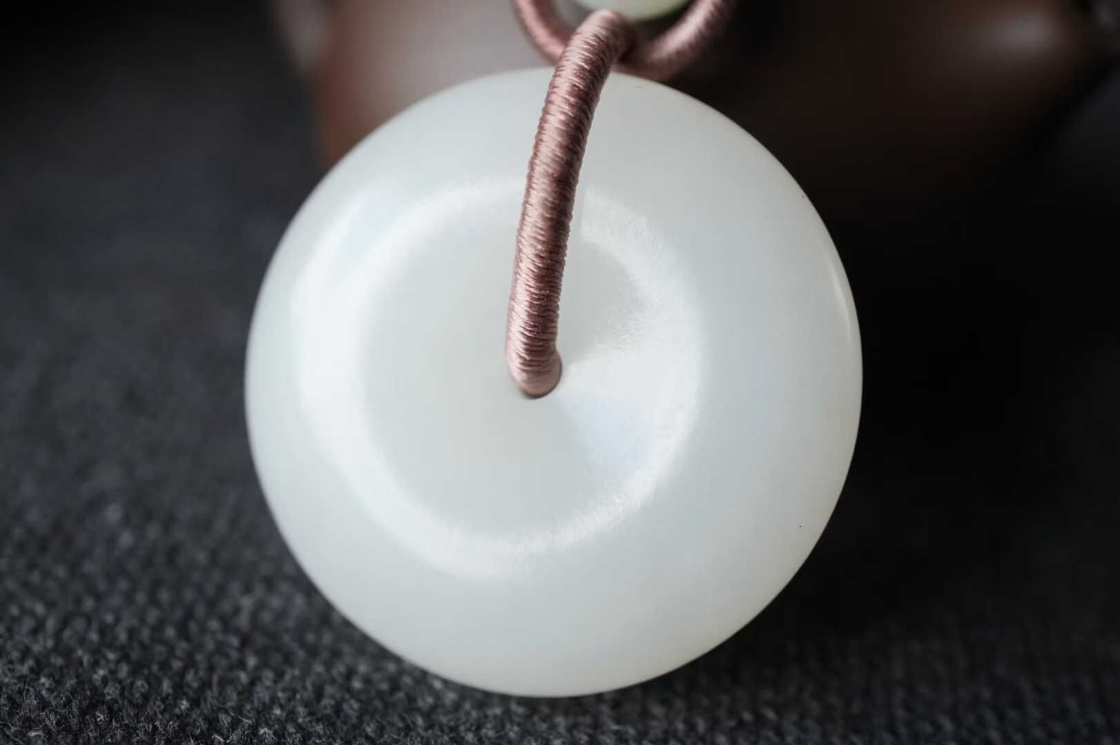 96443 和田玉藕粉平安扣掛件 (28.3mm直徑)