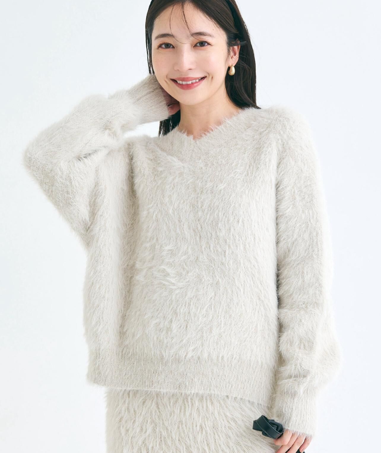 【預購】JN091704 coca V領毛絨針織上衣