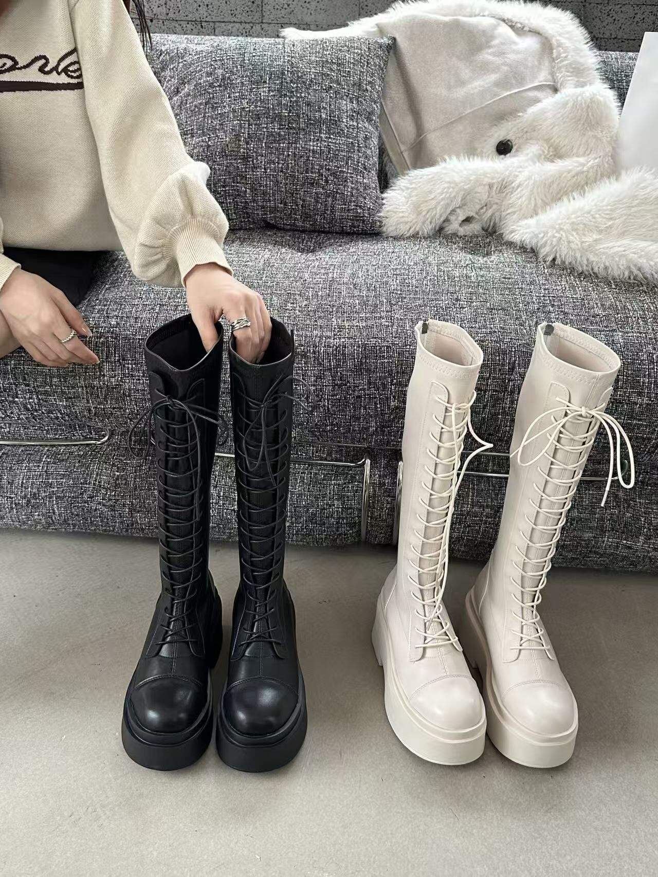 免綁繩後拉鍊超厚底長靴(35-41)