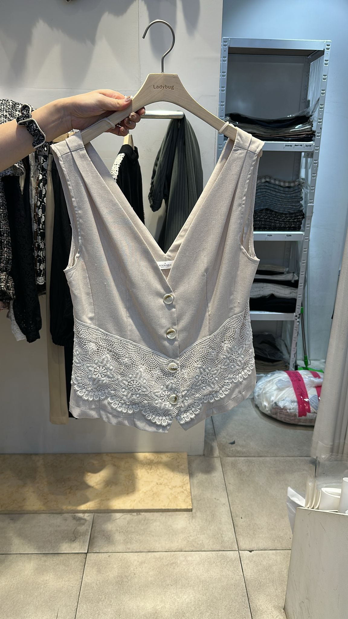 AA88 繡花背心外套