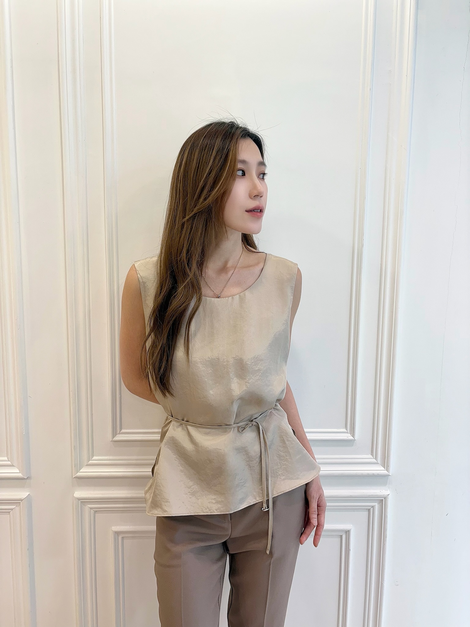光澤揉皺感腰帶背心