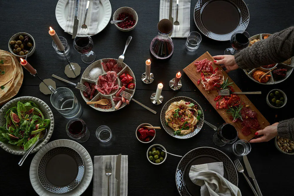 Sagaform Ditte 系列餐具,碗、分隔盤、Taco架,讓菜餚搭配最適合的食器