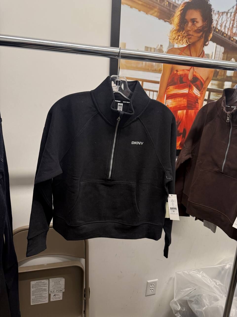 [U] DKNY BLACK SPORT WOMEN'S PUFF-LOGO LONG-SLEEVE SWEATSHIRT, DP5T9993-BLACK (UD41)