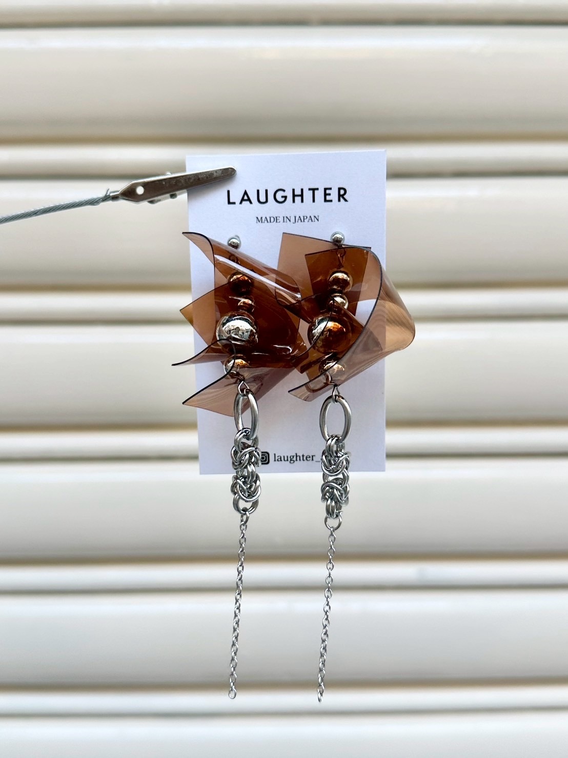 [LAUGHTER] PVC耳環 | 棕色耳針 | NO.328