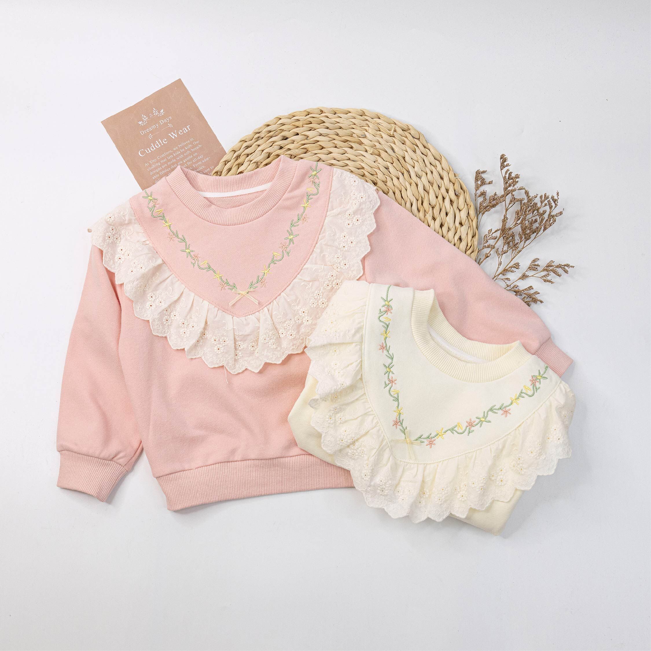 【H55326】氣質花邊刺繡拼接上衣＊二色