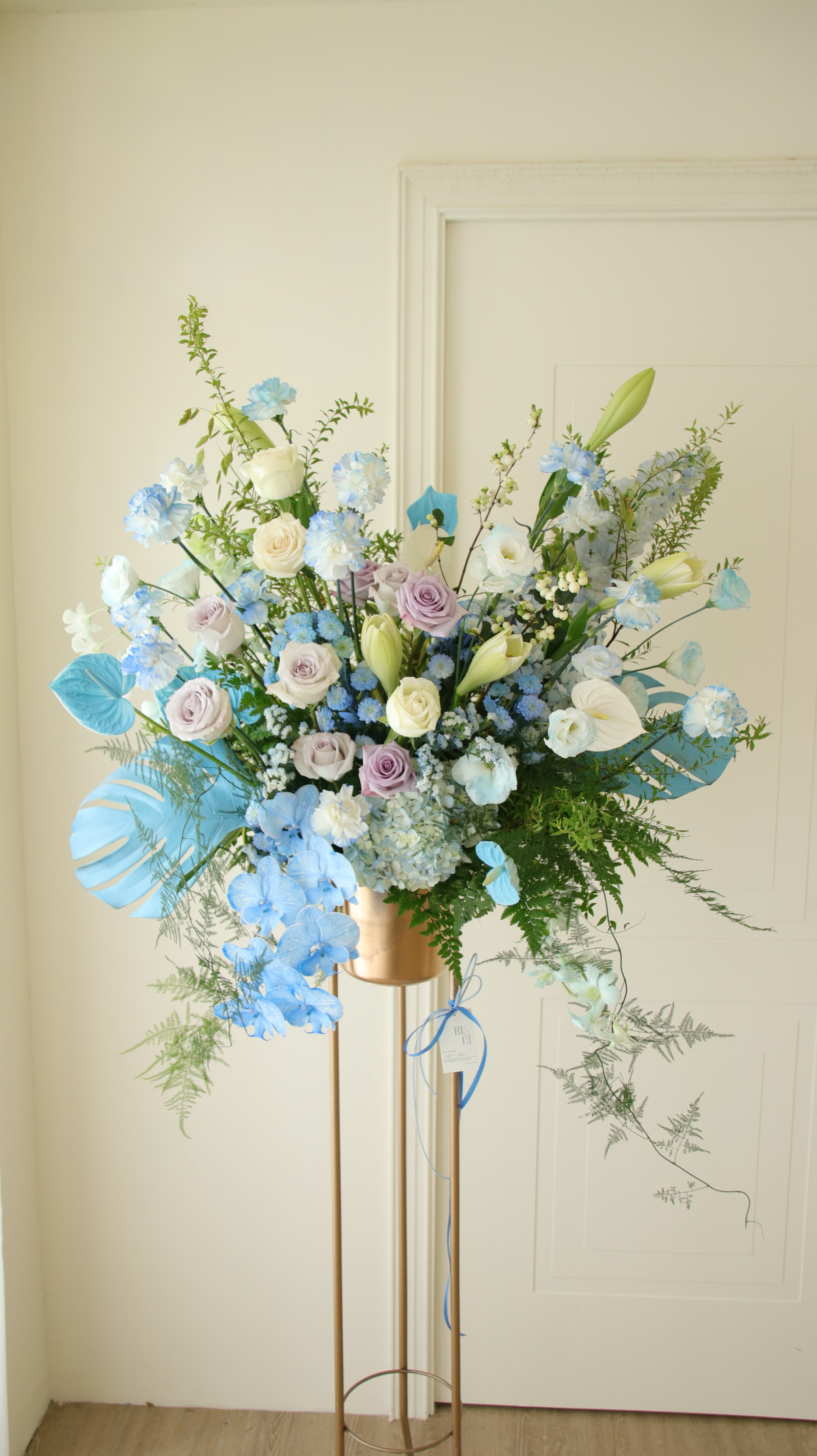 藍調漫舞 - 藍紫色系氣派鮮花高架花籃