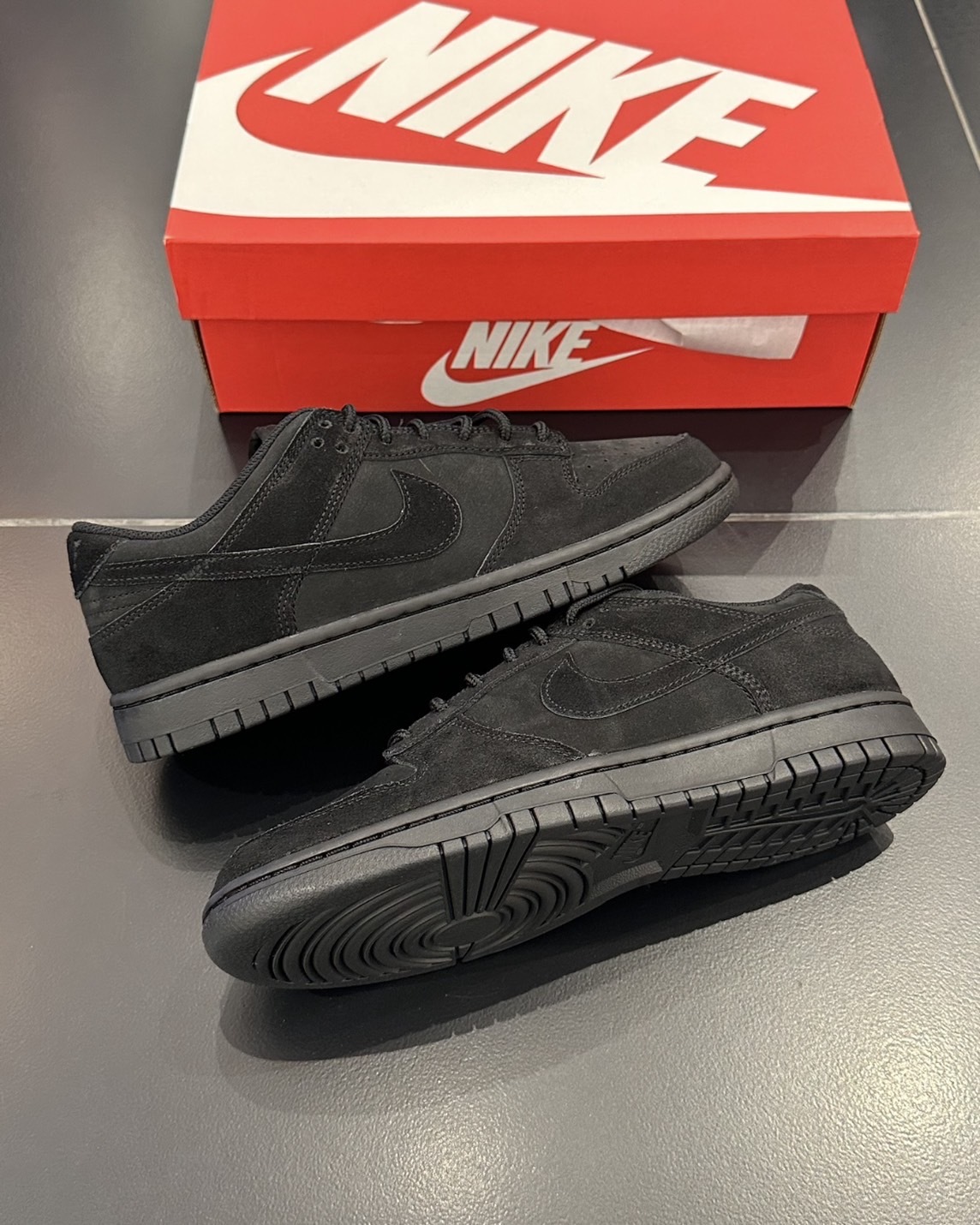 <新款超帥>Nike Dunk Low Retro SE 麂皮 低筒 黑魂