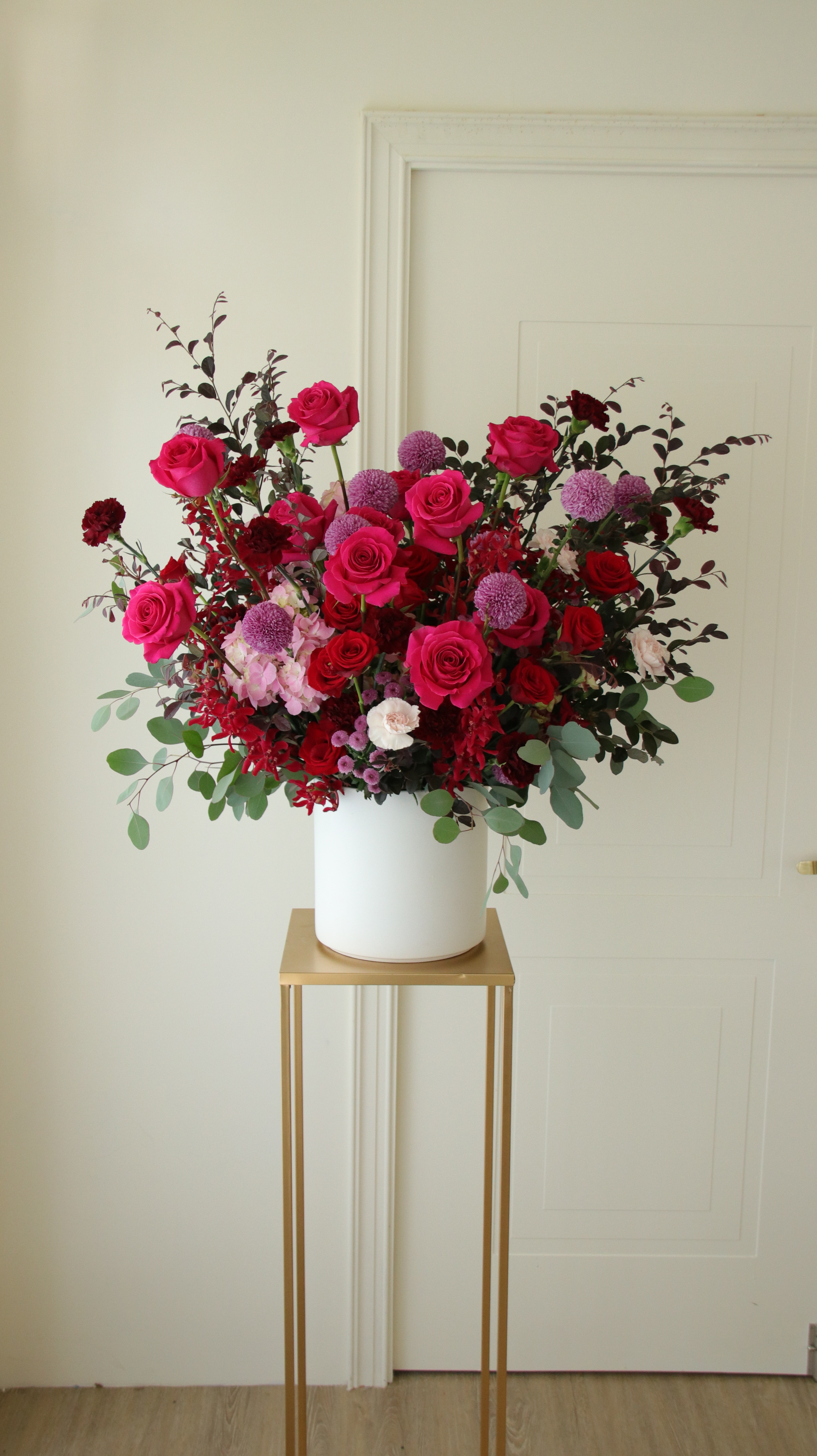 午夜花神 - 桃紅暗紫色系氣派頂級玫瑰鮮花巨大桌花