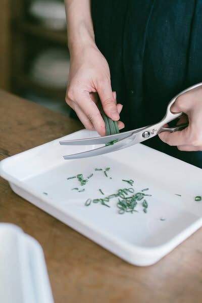 貝印 KAI 日本製關孫六鑄造曲線可拆卸廚房剪刀