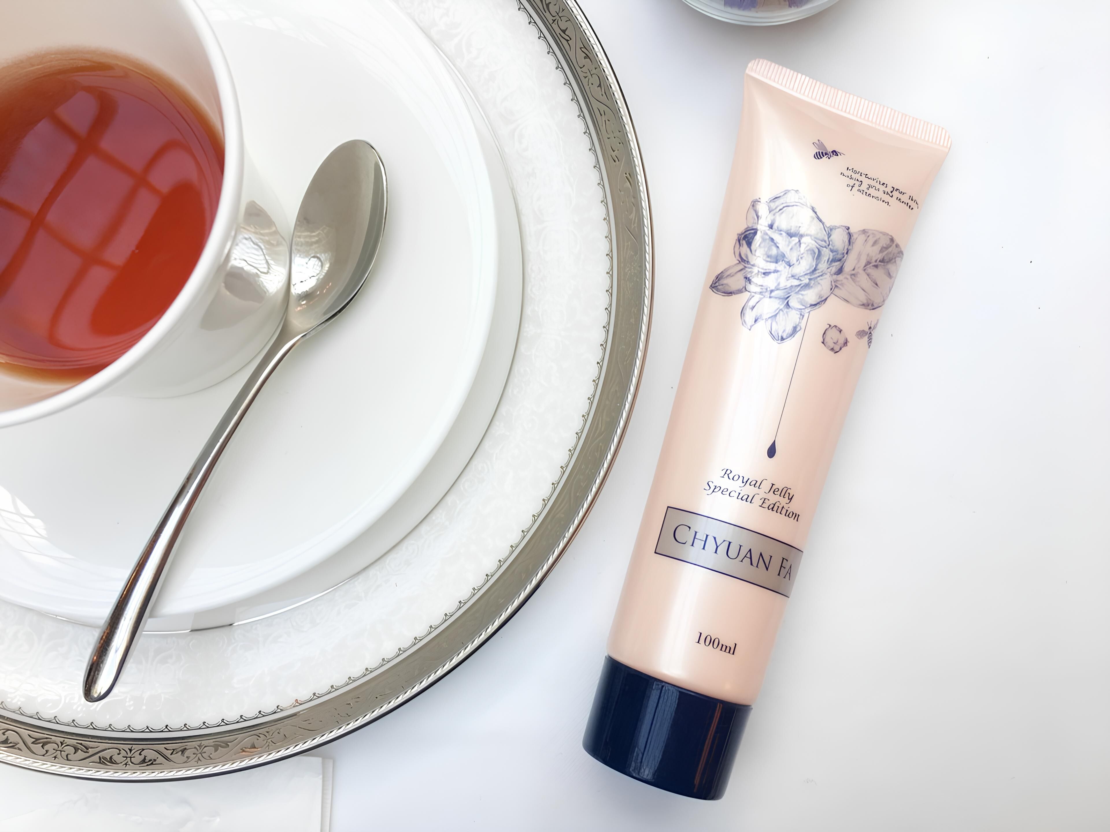 【直播】泉發 LL91728 西印度蜂王手足霜-財富女神100ml