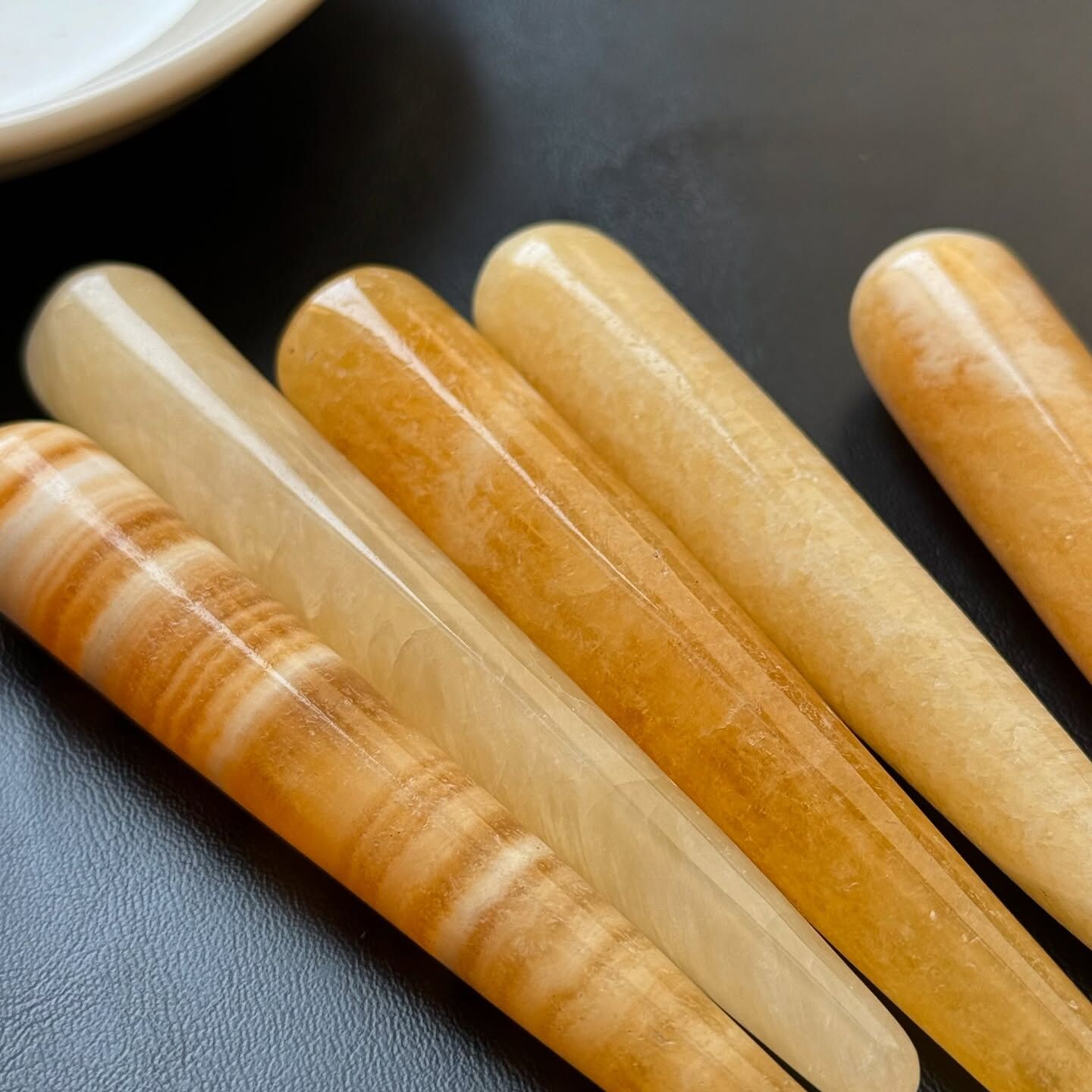 [原石] 芒果方解石 穴道按摩棒 水晶美容儀 水晶按摩棒