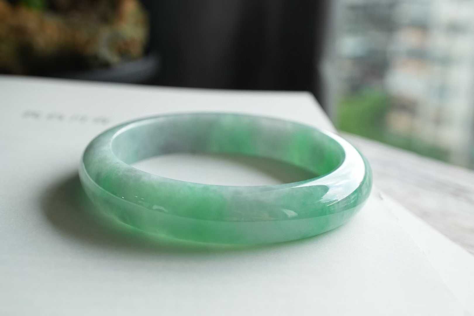 912839 55.2mm冰果陽綠正圈翡翠手鐲 (54-56)