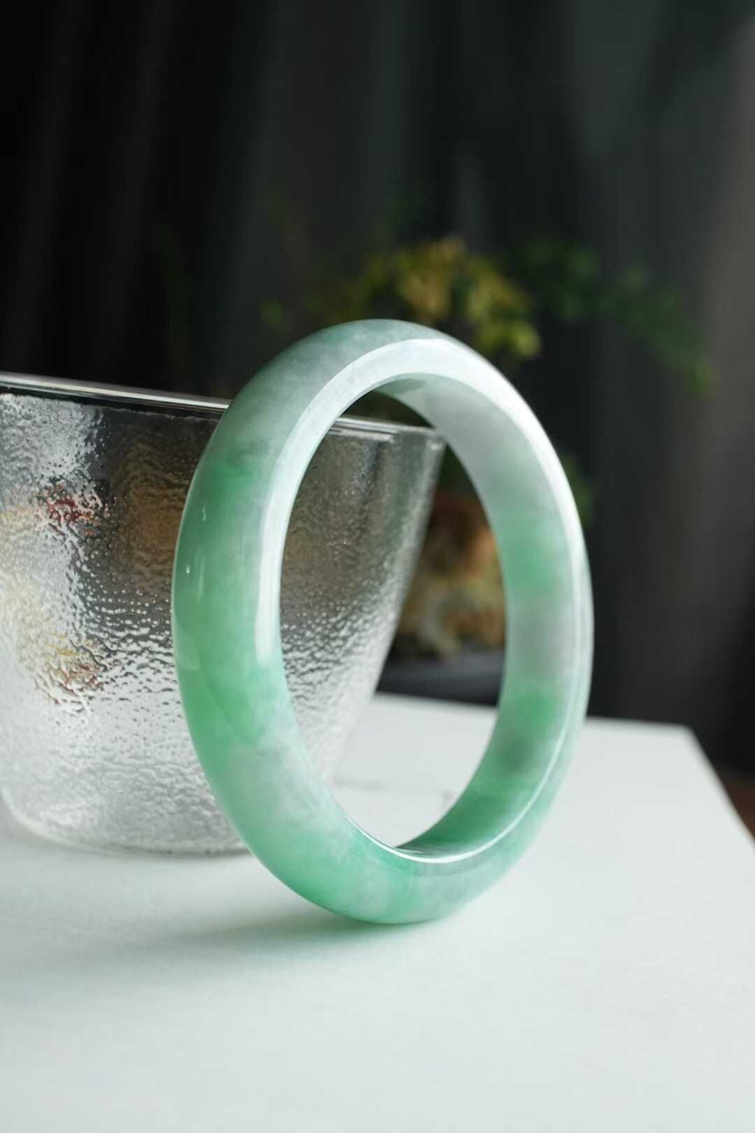 冰果陽綠正圈翡翠手鐲,天然翡翠A玉, 緬甸玉, Jade, Jadeite