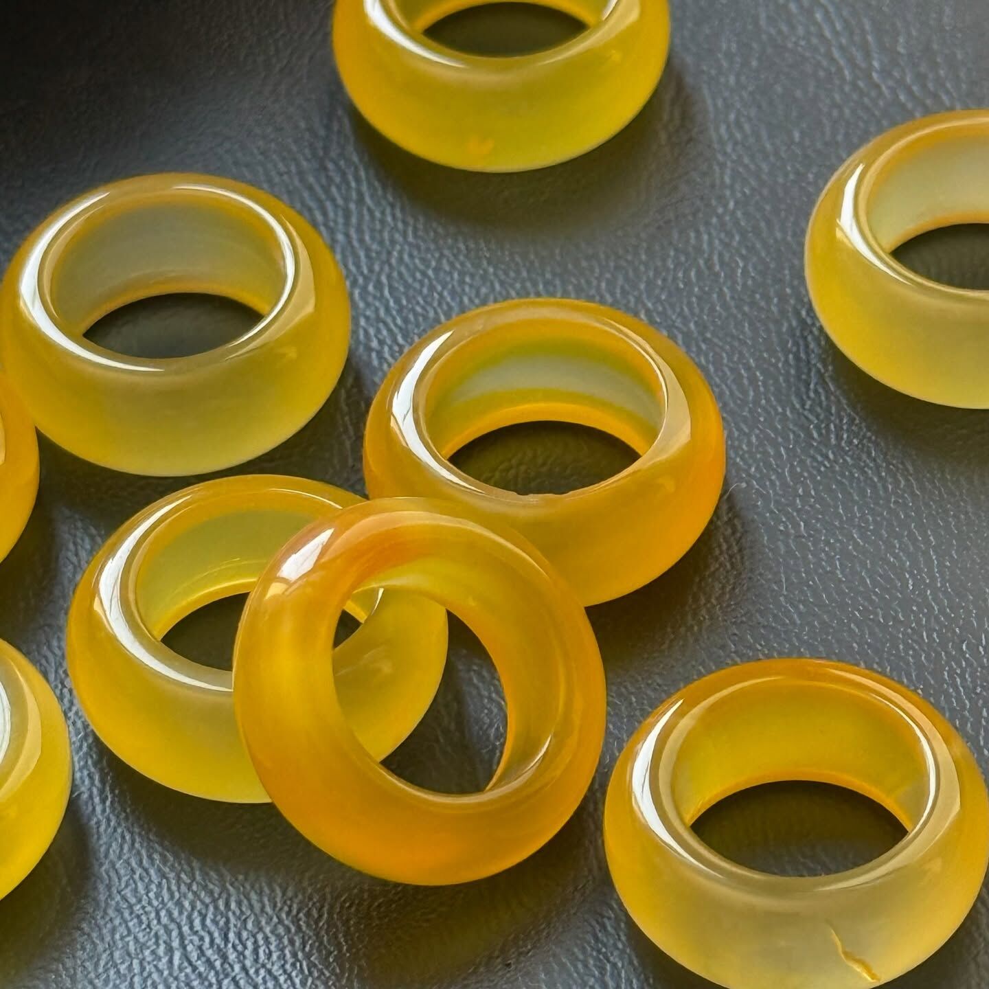 [原石] 黃玉隨 圈圈