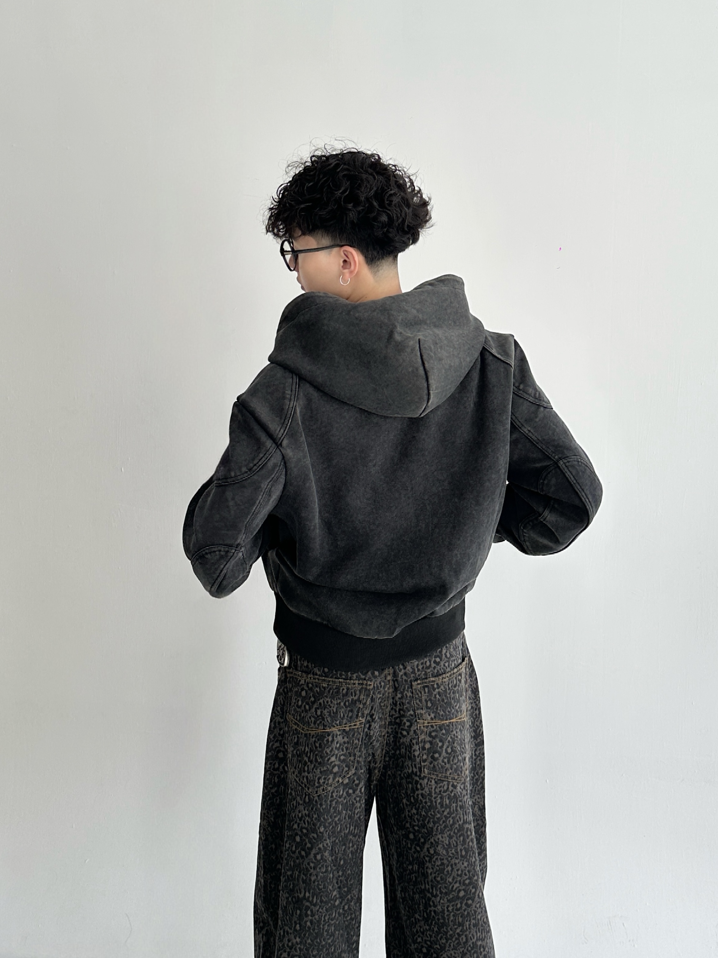 先鋒 刺繡 短版 連帽外套