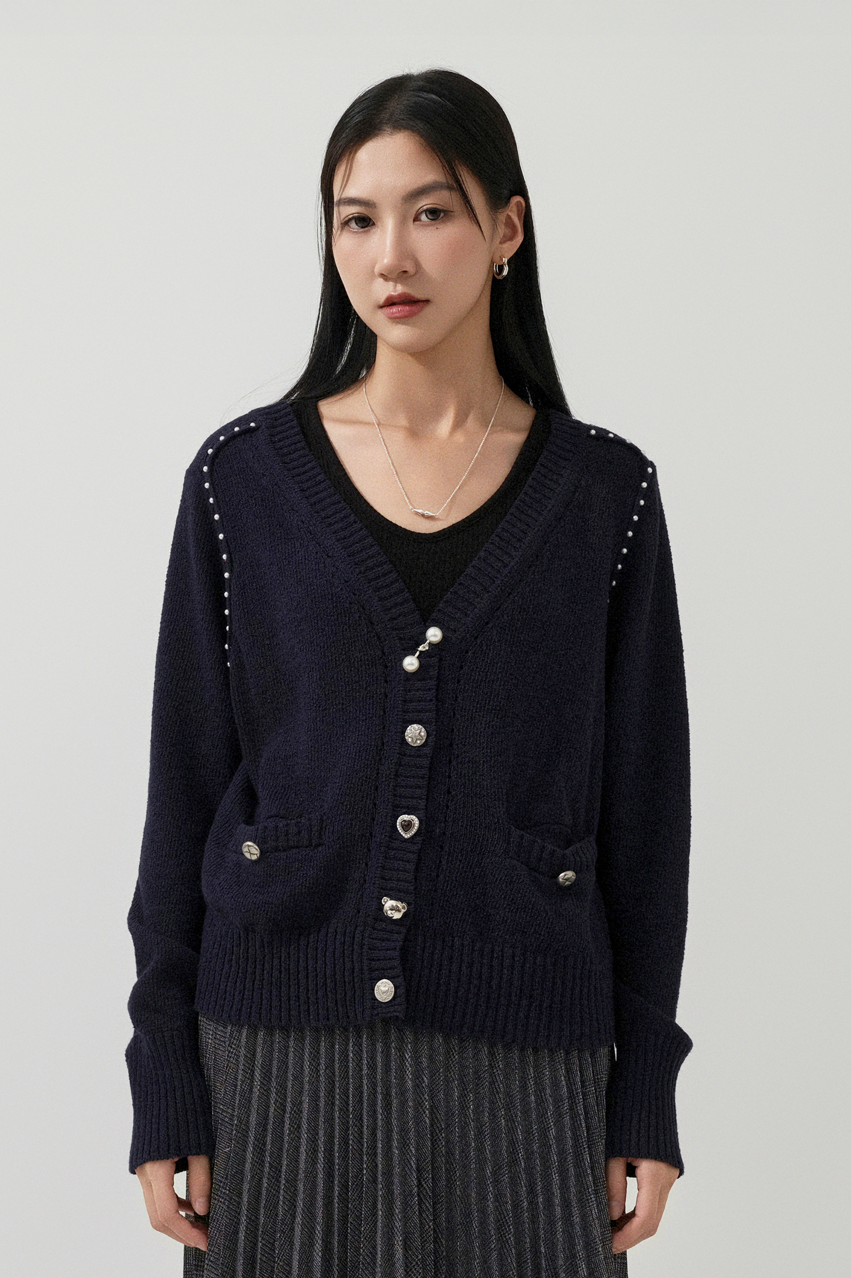 珍珠邊混款鈕乾爽cardigan（預購產品）