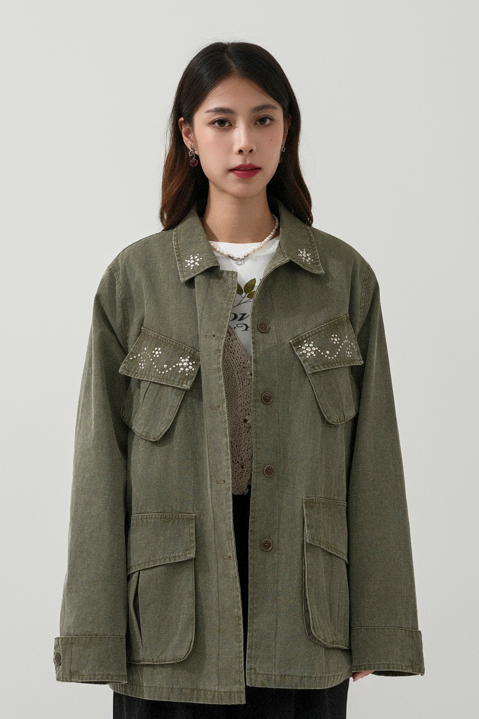 銀撞釘花四袋軍褸  (預購產品）