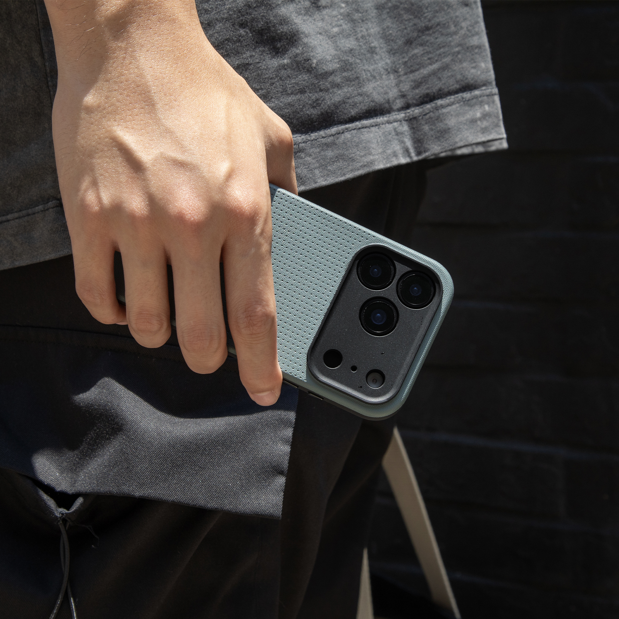 ACTIVE 輕盈皮革 2.0 系列手機殼 - 石墨綠