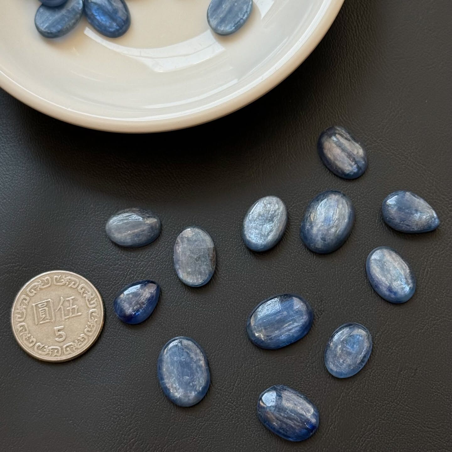 [原石] 藍晶石 水晶蛋面