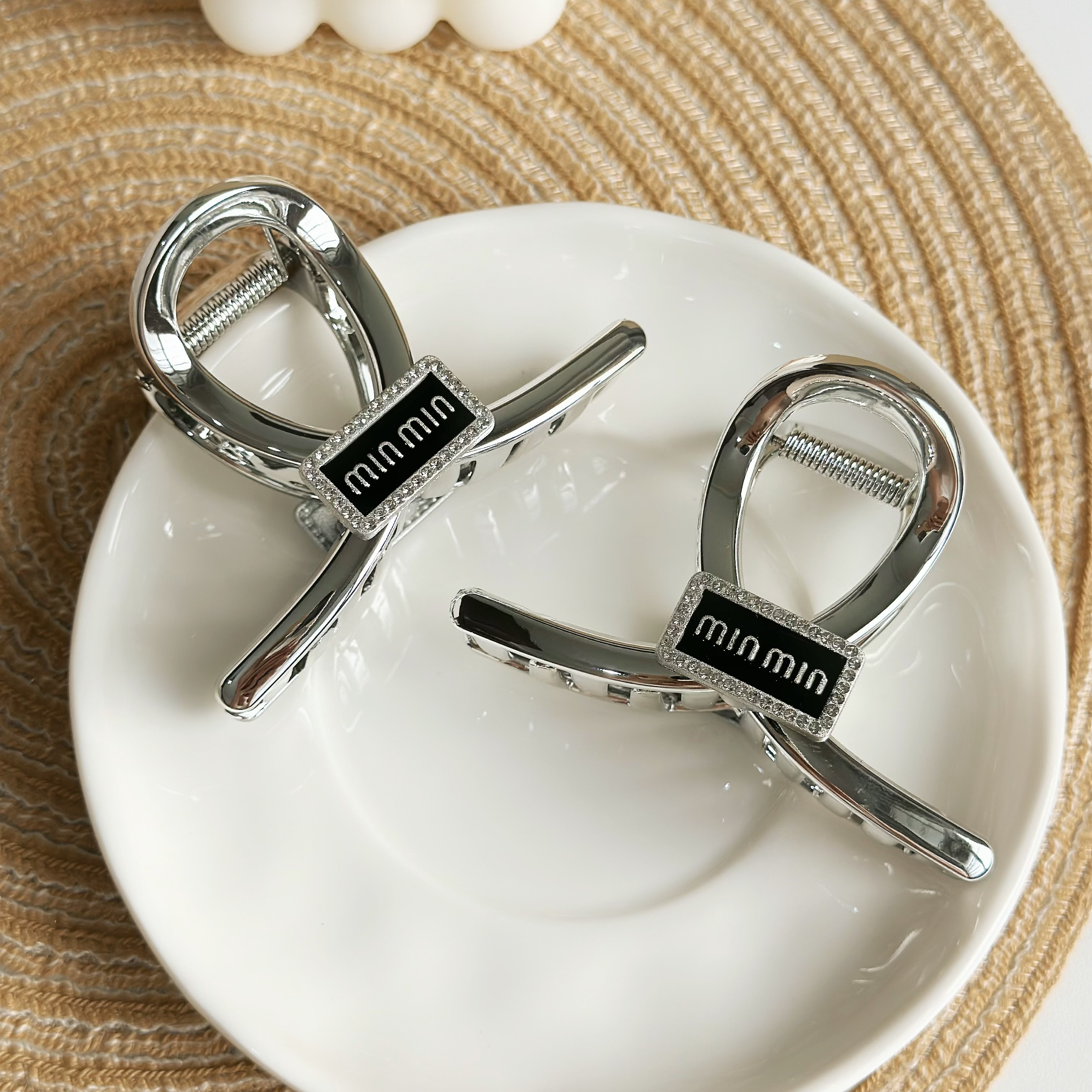 Z281小款排鑽字母方塊半頭鯊魚夾